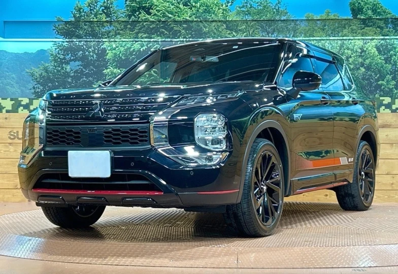 Mitsubishi Outlander Черный