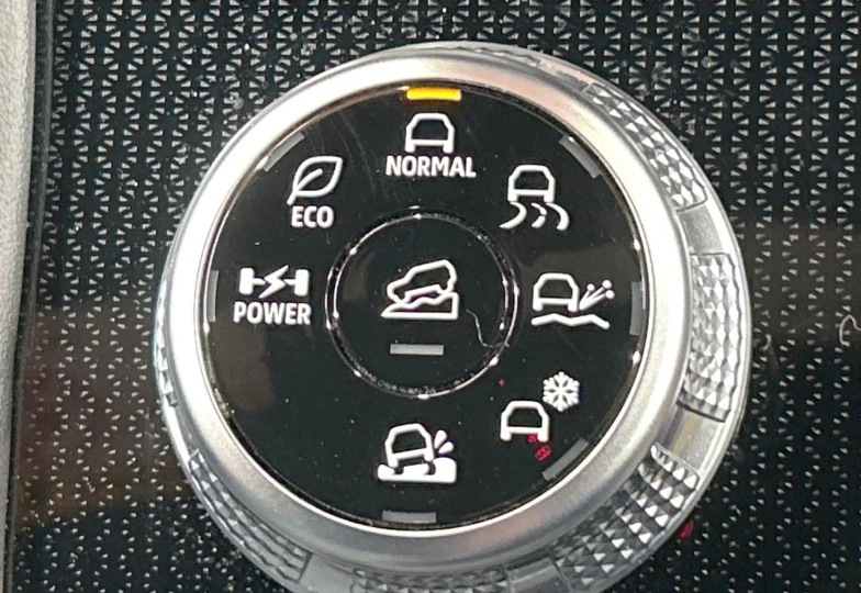 Mitsubishi Outlander Черный