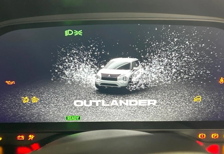 Mitsubishi Outlander Черный