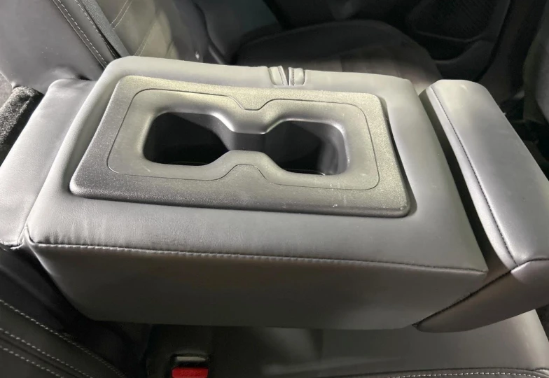 Mitsubishi Outlander Черный