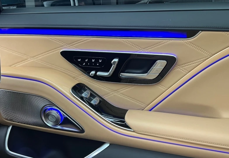 Mercedes S class Бежевый
