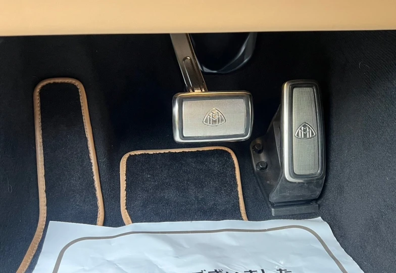 Mercedes S class Бежевый