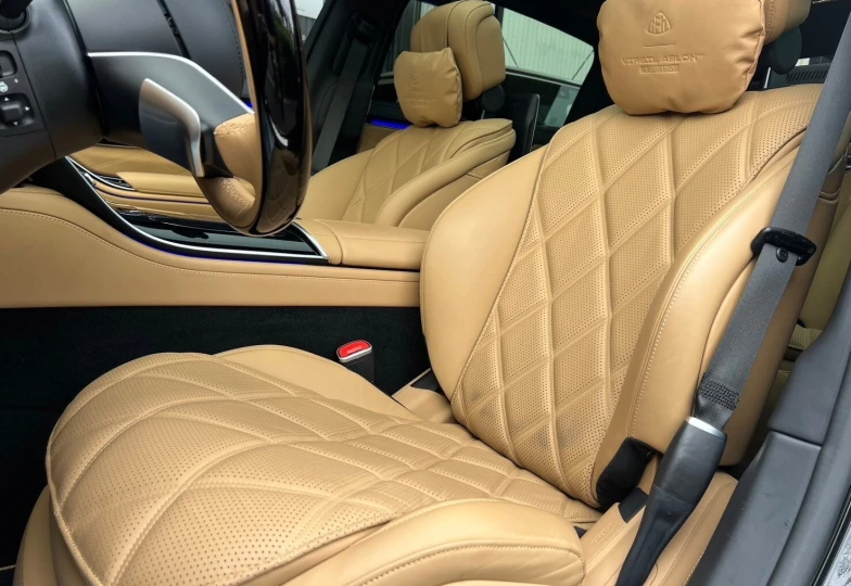 Mercedes S class Бежевый