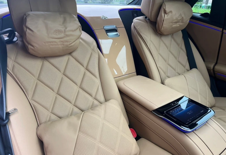 Mercedes S class Бежевый