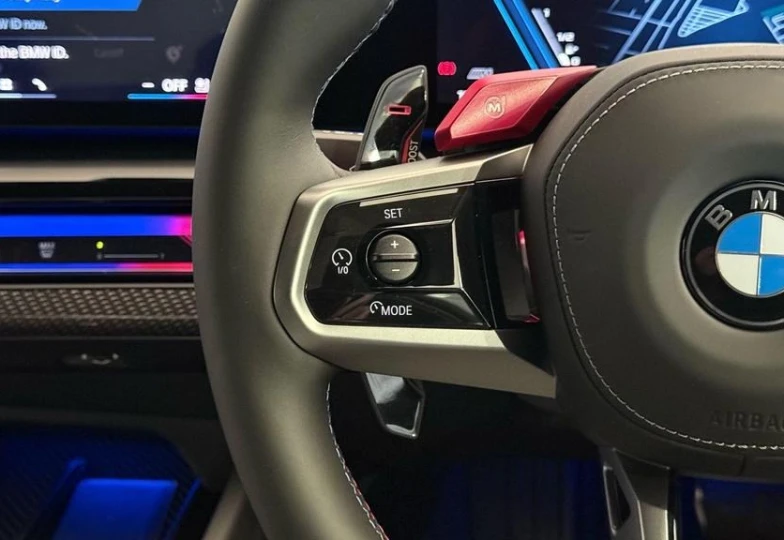BMW M5 Бирюзовый