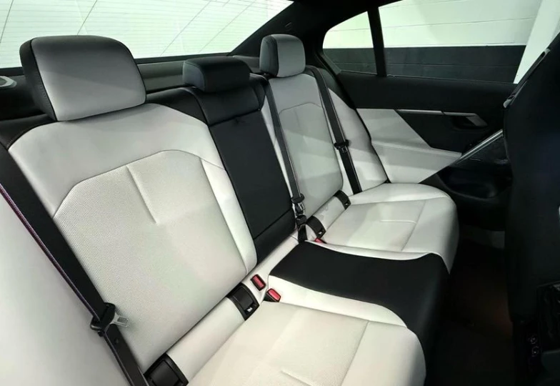 BMW M5 Бирюзовый