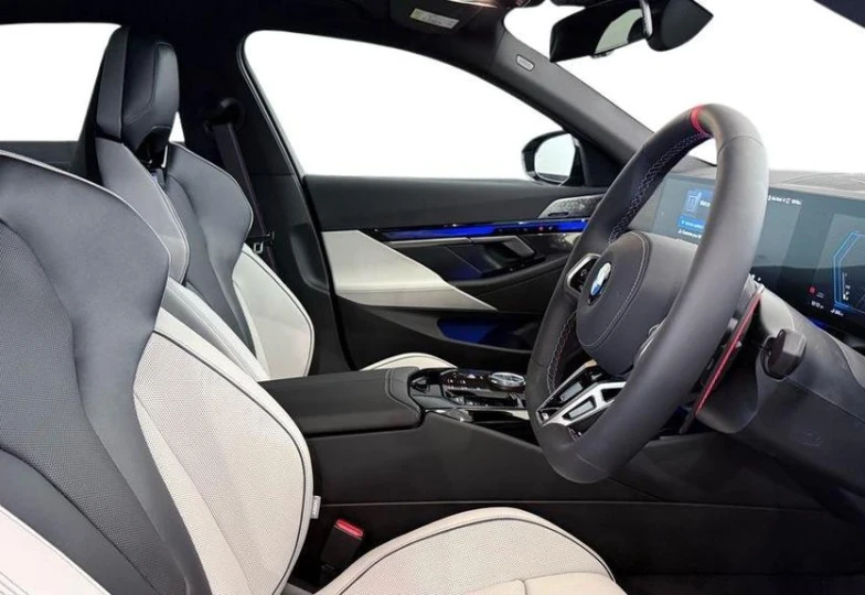 BMW M5 Бирюзовый