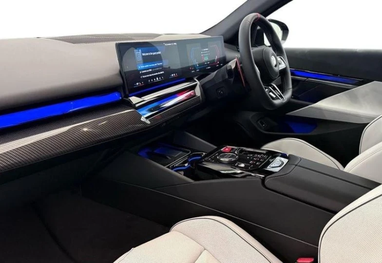 BMW M5 Бирюзовый