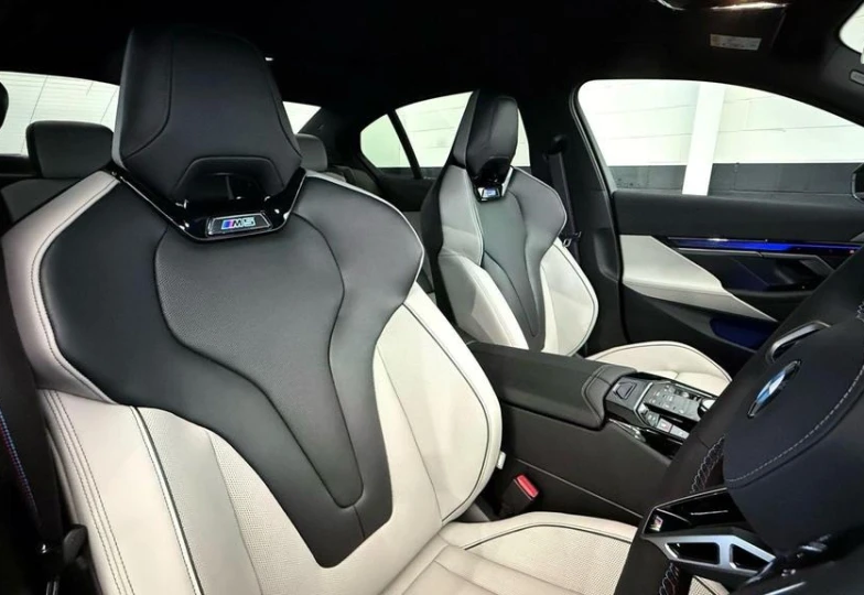 BMW M5 Бирюзовый