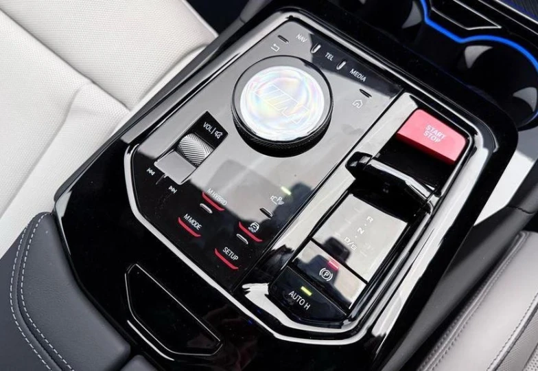 BMW M5 Бирюзовый