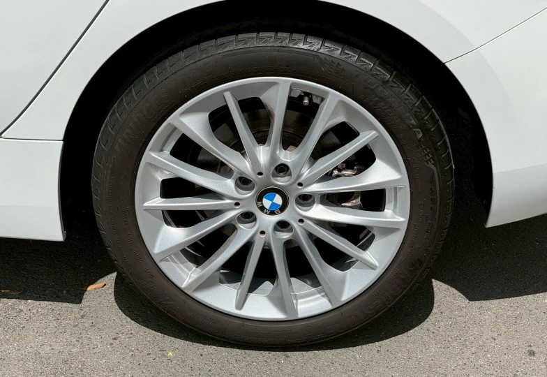 BMW 1 series Белый