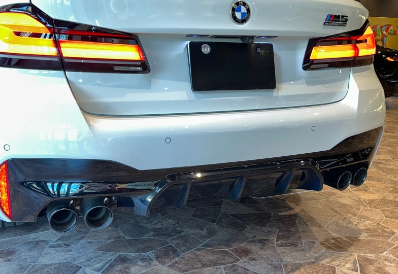 BMW M5 Белый