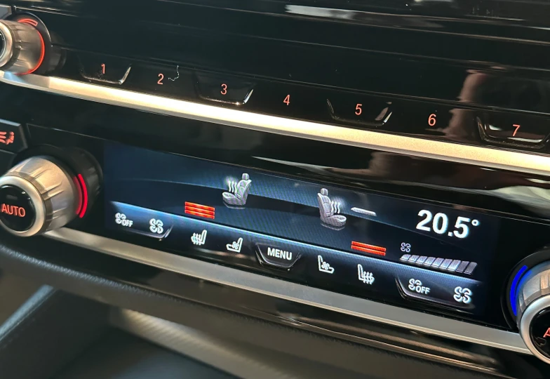 BMW M5 Белый