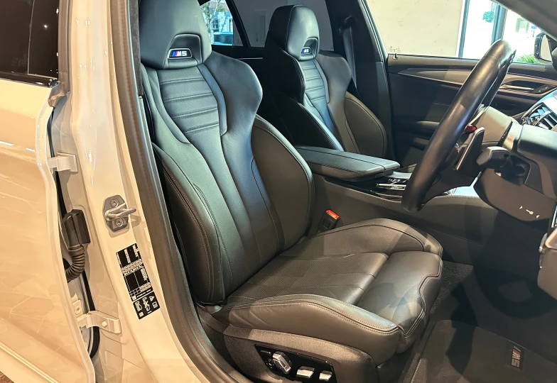 BMW M5 Белый