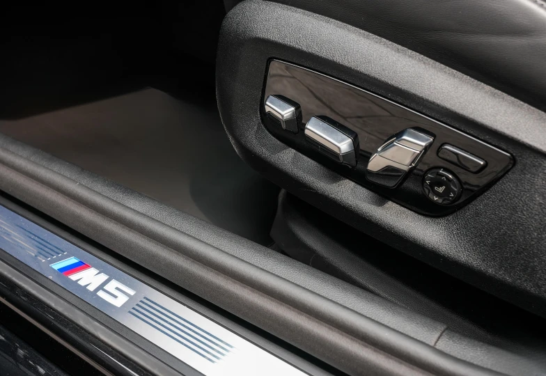 BMW M5 Черный