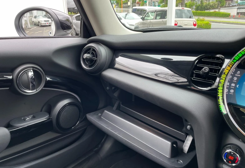 Mini Hatch Белый