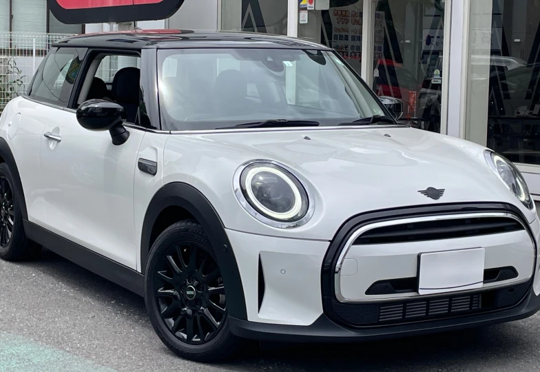 Mini Hatch Белый