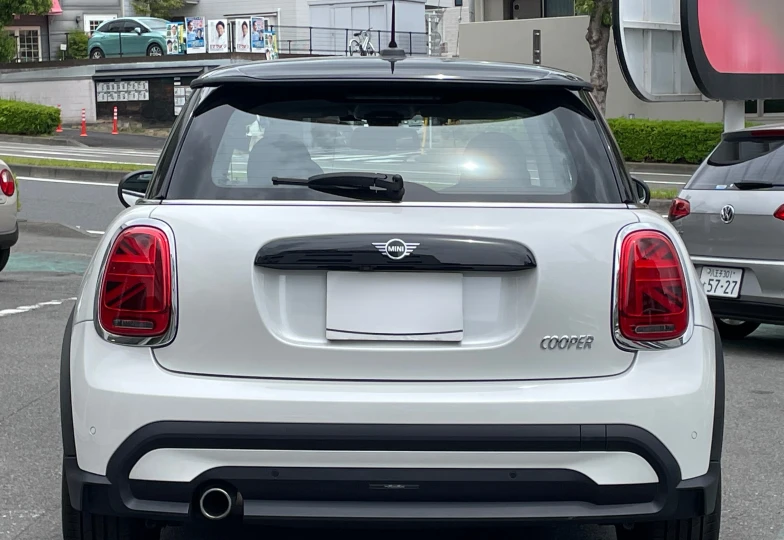 Mini Hatch Белый
