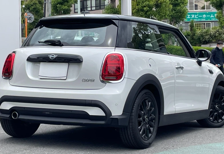 Mini Hatch Белый