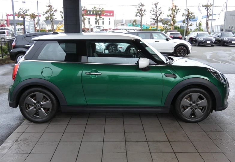 Mini Hatch Зеленый
