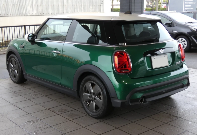 Mini Hatch Зеленый