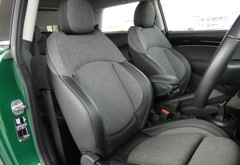 Mini Hatch Зеленый