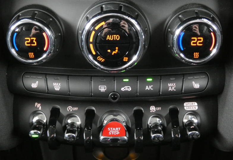 Mini Hatch Зеленый
