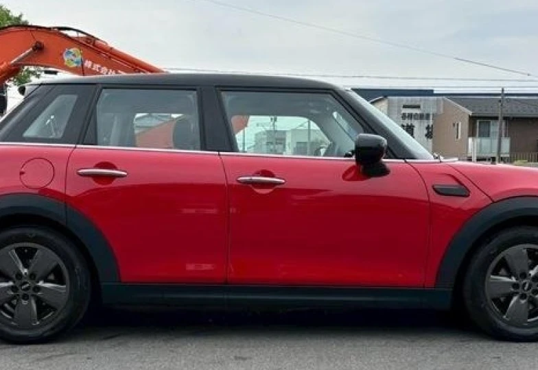 Mini Hatch Красный