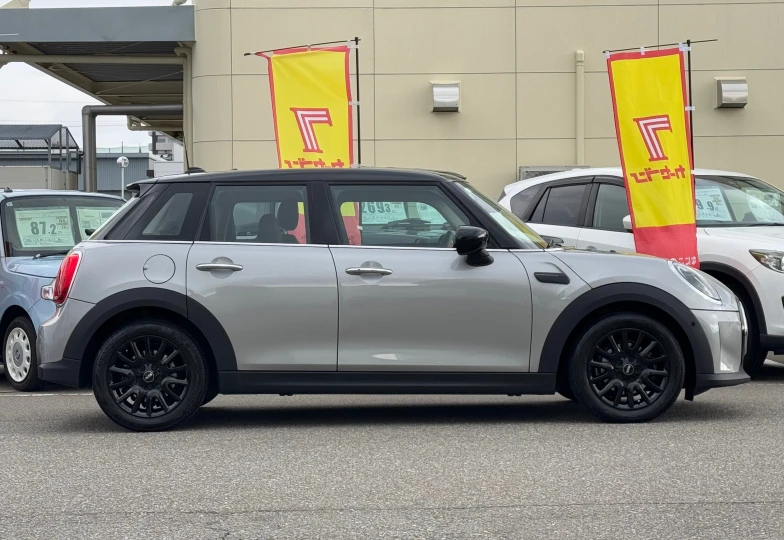 Mini Hatch Grey