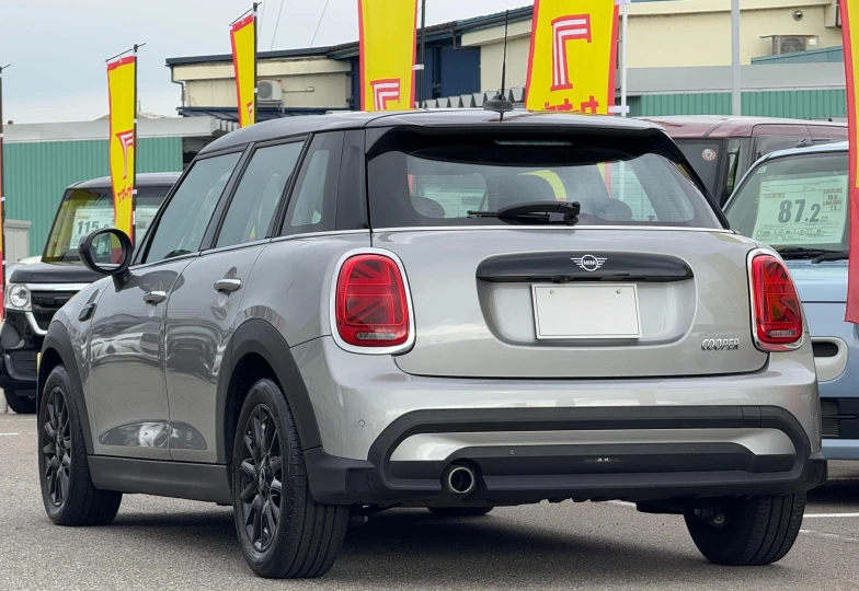 Mini Hatch Grey