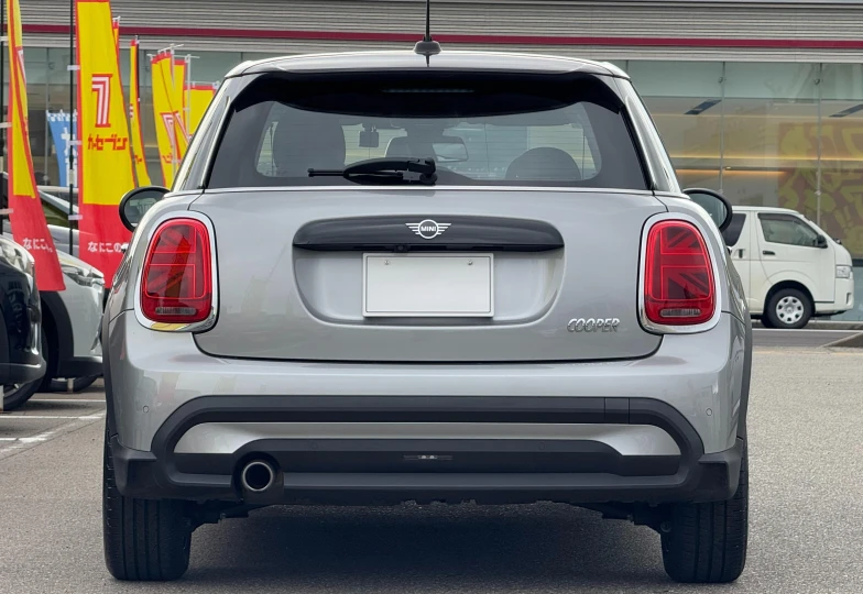Mini Hatch Grey