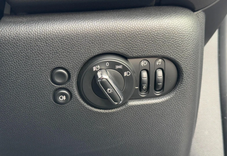 Mini Hatch Grey