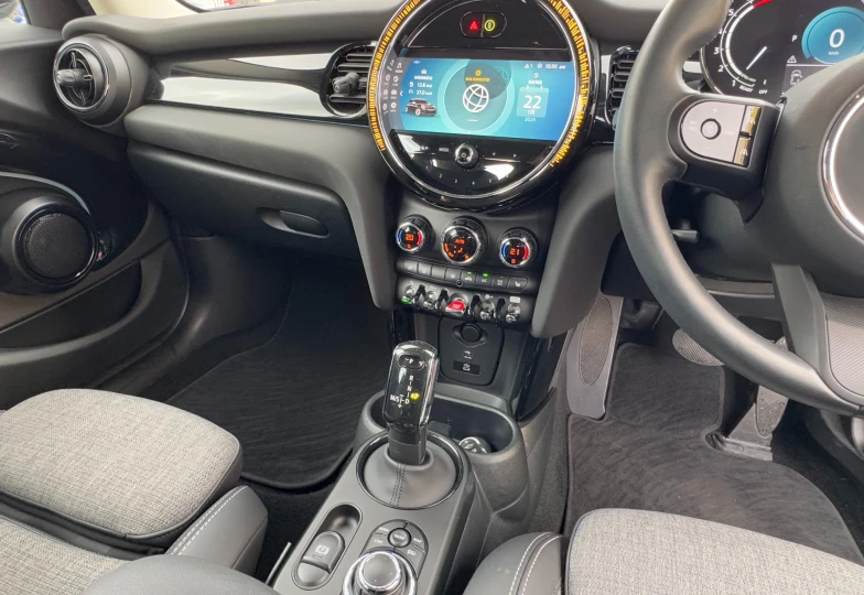 Mini Hatch Grey