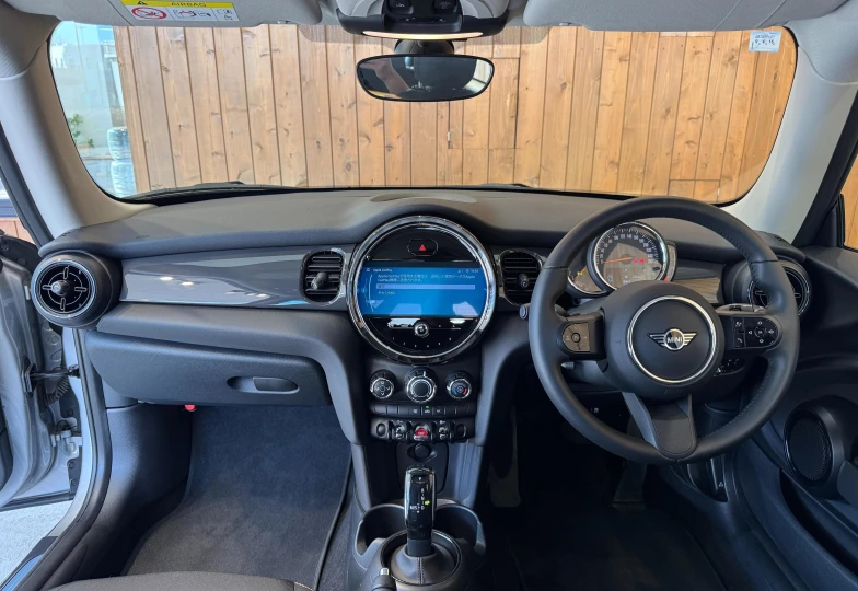 Mini Hatch Серый