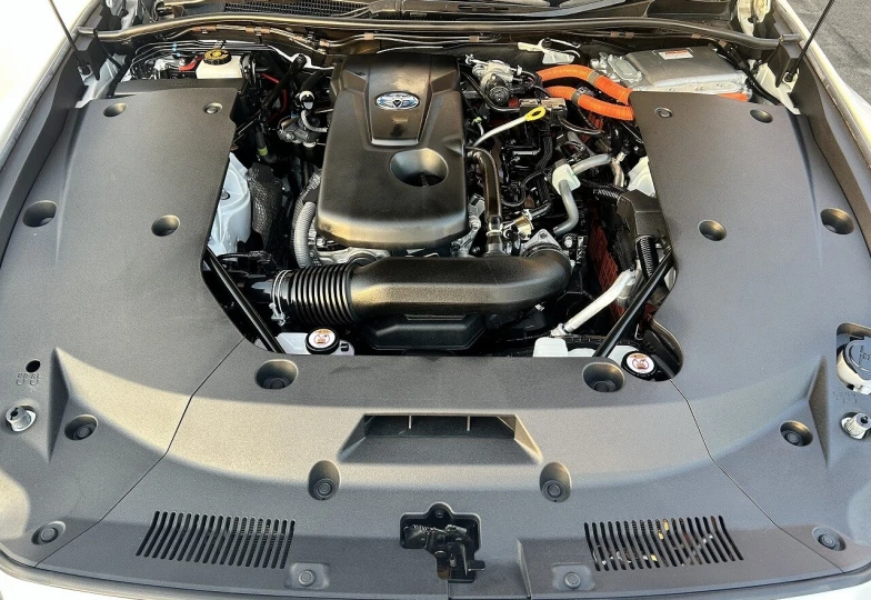 Toyota Crown Белый