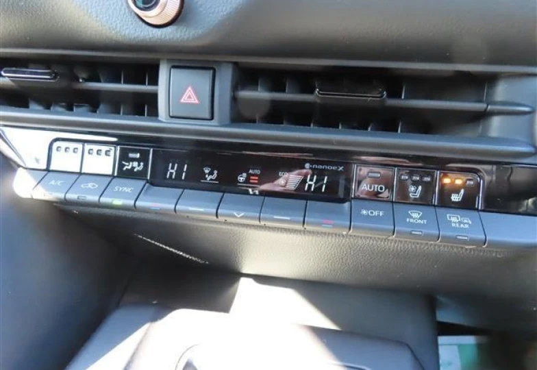 Toyota Crown Белый