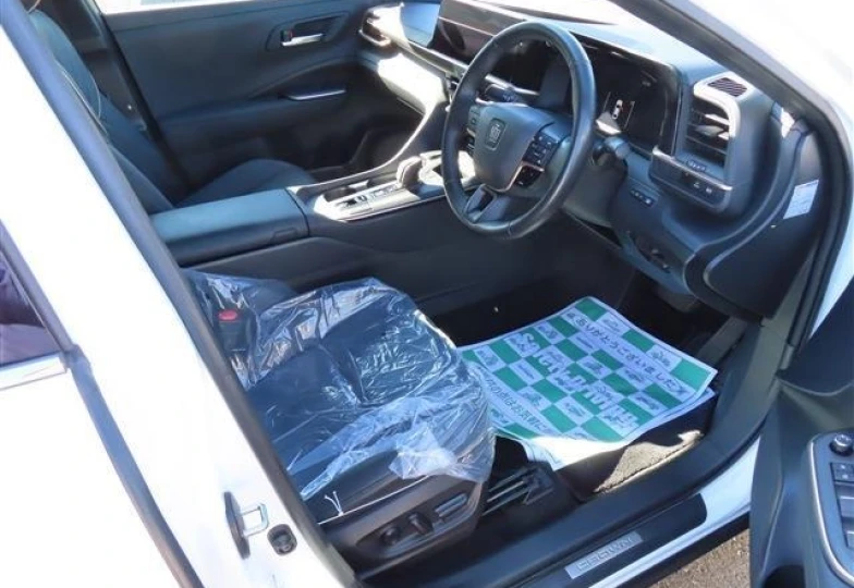 Toyota Crown Белый