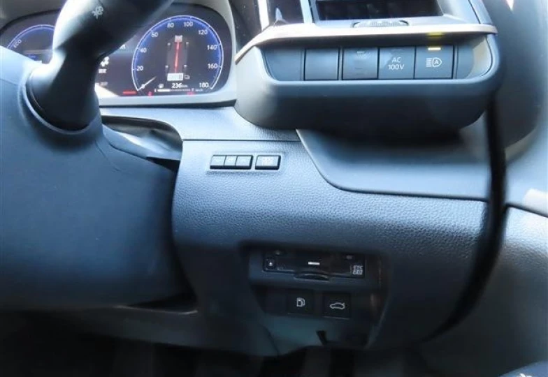 Toyota Crown Белый