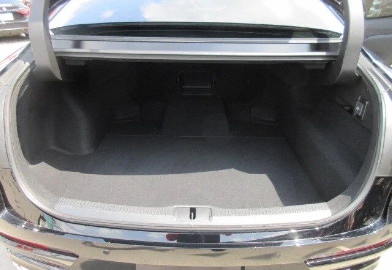 Toyota Crown Черный