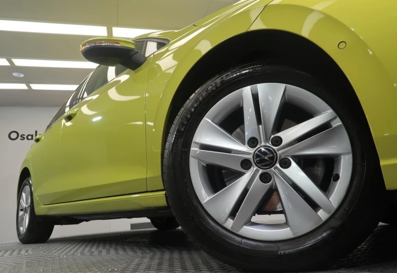 Volkswagen Golf Yellow