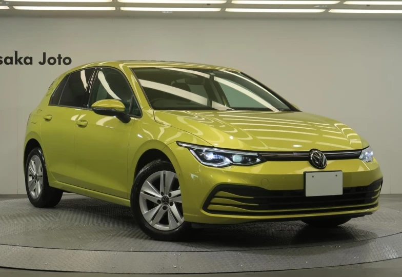 Volkswagen Golf Yellow