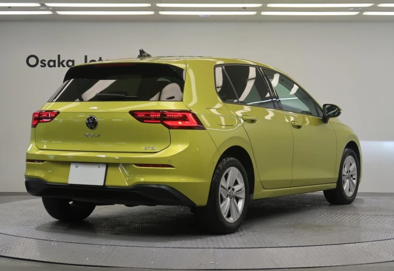 Volkswagen Golf Yellow