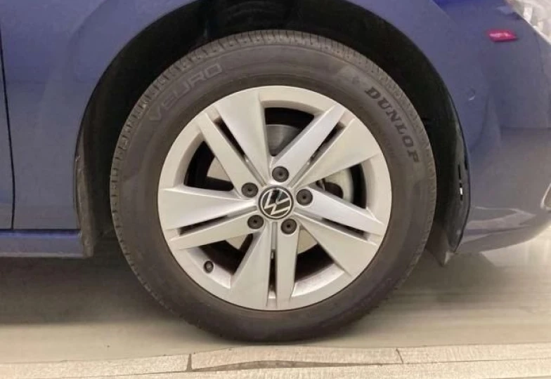 Volkswagen Golf Blue