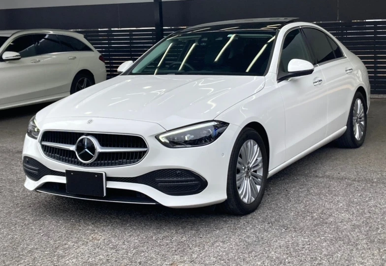 Mercedes C-class Белый