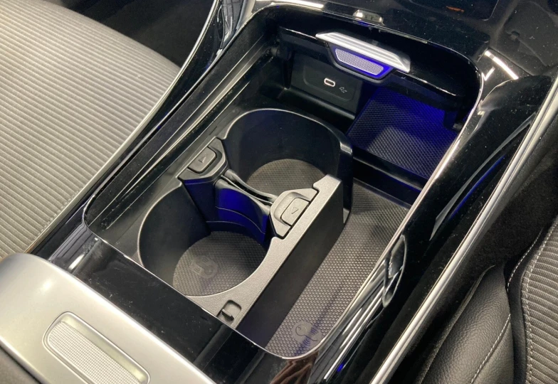 Mercedes C-class Белый