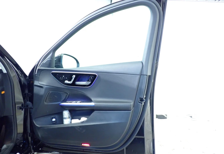 Mercedes C-class Черный
