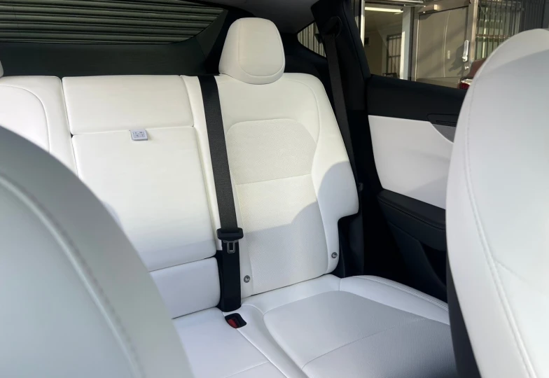 Tesla Model Y Черный