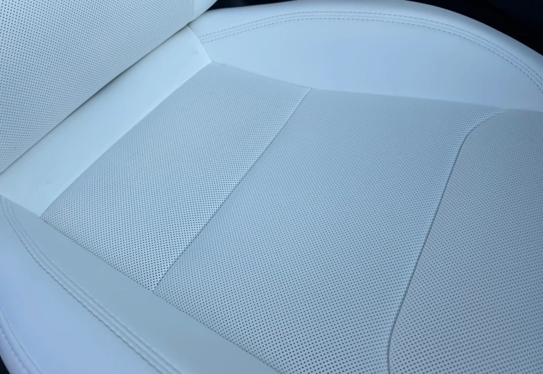 Tesla Model Y Черный