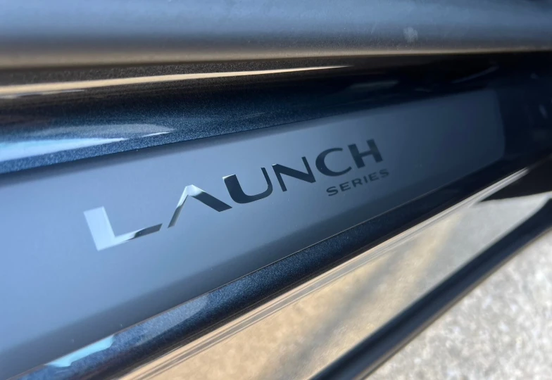 Tesla Model Y Черный