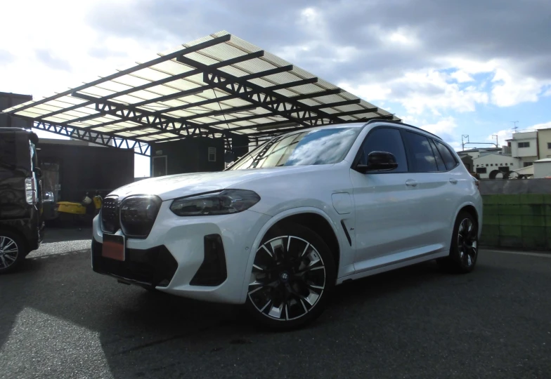 BMW iX3 Белый